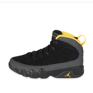 Air Jordan 9 Retro ‘Dark Charcoal University Gold’